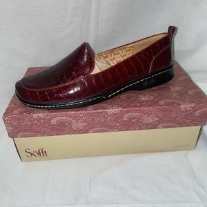 NWT, Sofft, size 10, Croco embossed leather, slip on, red